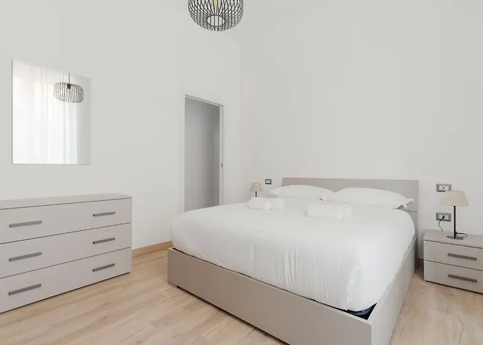 Guesthost - Modern Flat In Vigentino Apartment