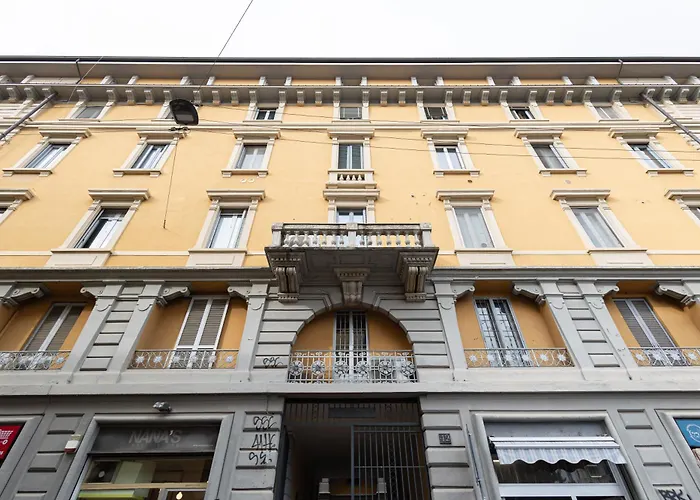 Moderno Bilocale In Via Tortona A 500m Dai Navigli Apartman