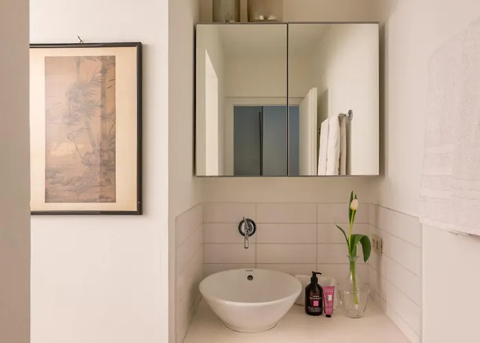 Cenacolo Vinciano, Undermyname Lägenhet Milano