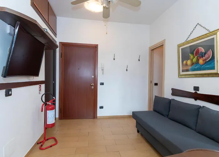 I-host 2br With Balcony Porta Romana Milano