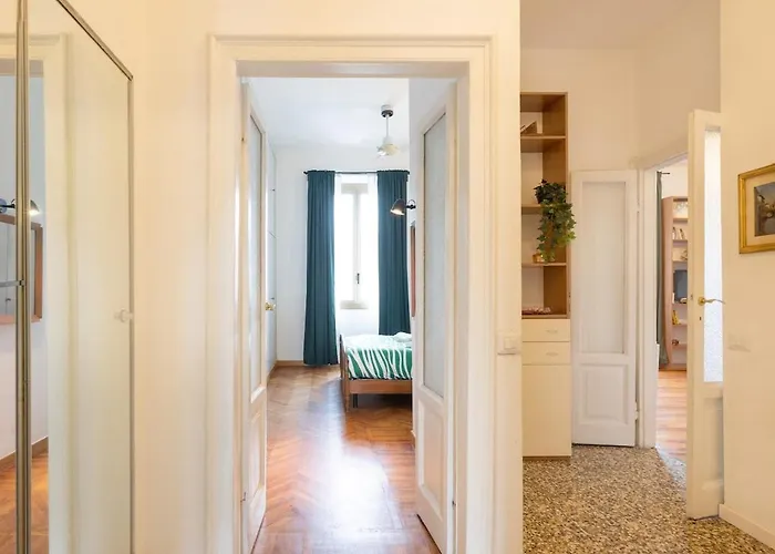 아파트 Vintage Chic Flat Steps From Fiera & Wi-fi 밀라노