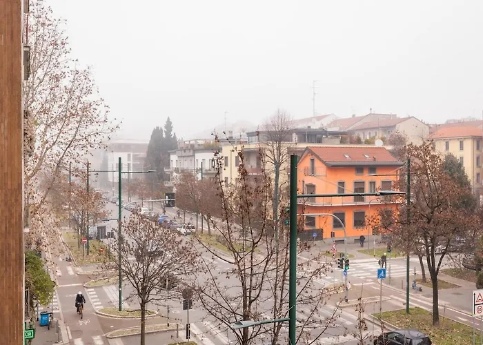 Vintage Chic Flat Steps From Fiera & Wi-fi Lägenhet *