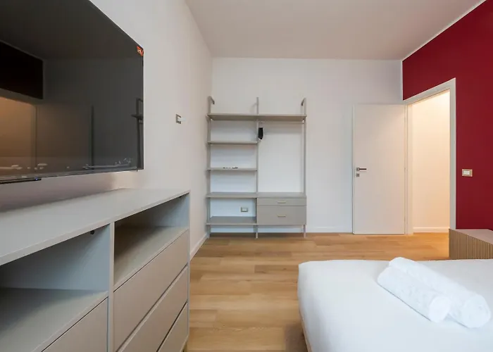 Luminoso E Moderno Vicino Metro