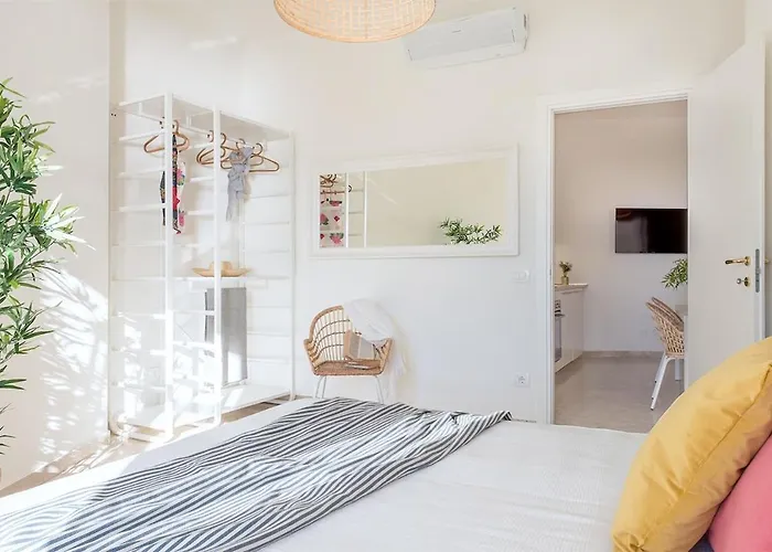 Kaia Light, Sea And Relaxation In Ospedaletti