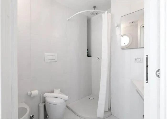 Nel Cuore Del Quartiere Isola, All'ombra Del Bosco Verticale 아파트 *