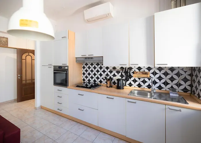 Design & Comfort Near Station