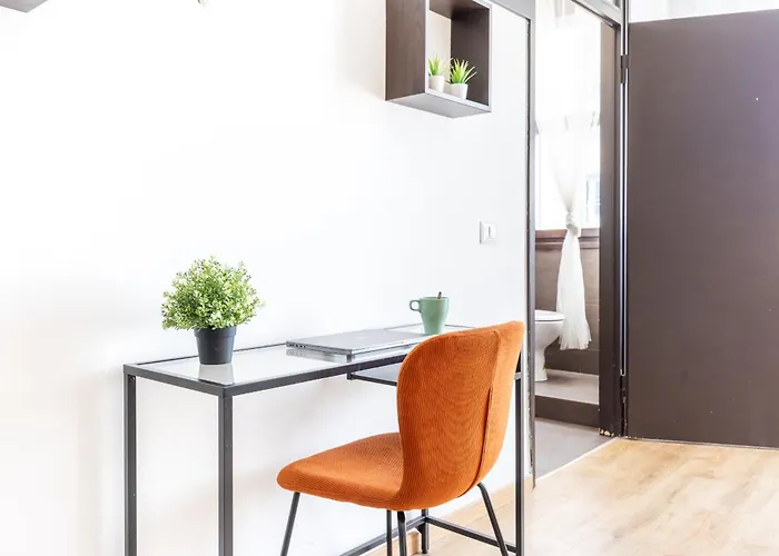 Duomo 5 Min Walk - 2 Bedrooms With Netflix, Wifi * Milano
