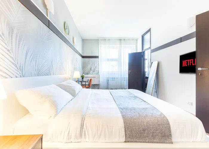 Lejlighed Duomo 5 Min Walk - 2 Bedrooms With Netflix, Wifi