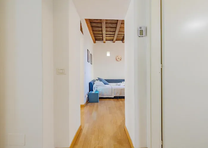 2 Bdr Flat - Direct Tram 15 Min Duomo 公寓 *