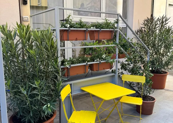 Nestco The Townhouse Jenner 公寓