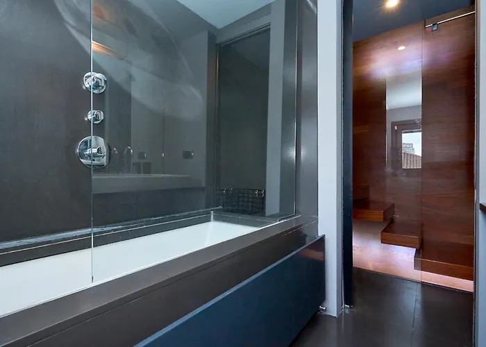 Montenapolene Duomo - Luxury Design Penthouse Apartment Milan