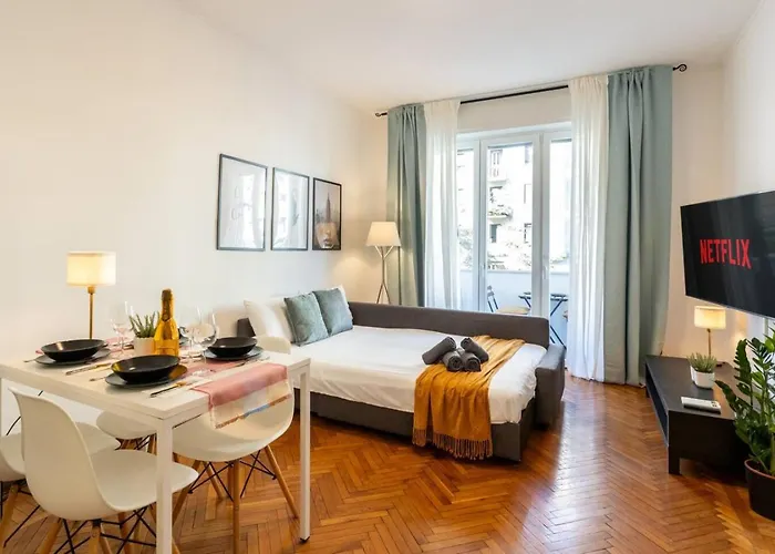 Centrale-duomo 10min - Spacious App - Sleeps 4