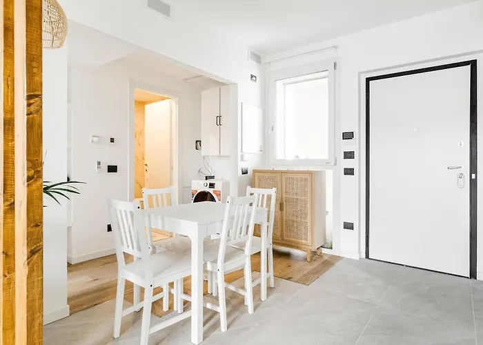 Design Smart - Terrace & Private Box