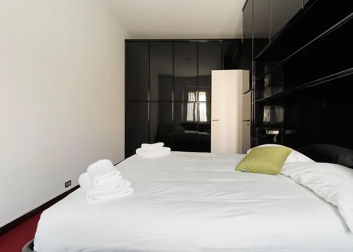 Guesthost - Mm4 Tricolore Cozy X4 Milan