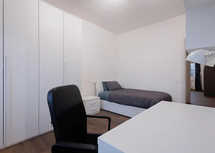 Cinzia's House - 5 Minutes From The Metro