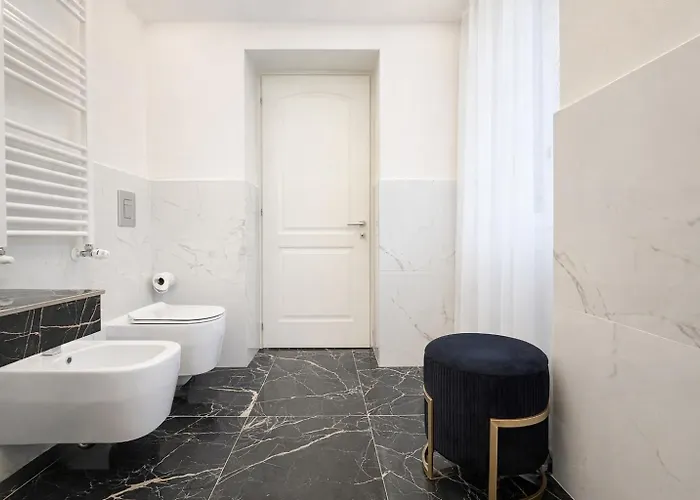 Black Lux 2br In Close To Navigli ميلان
