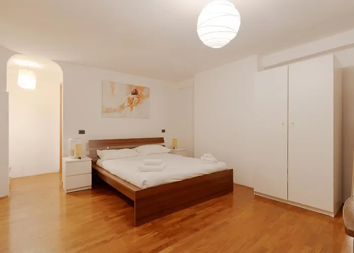 Guesthost - On Two Levels Apartman Milánó