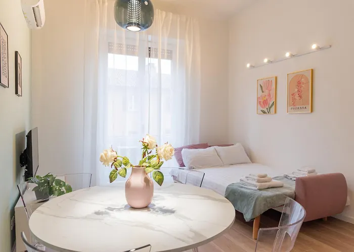 Apartman Vivimihome - La Stella Dei Navigli *
