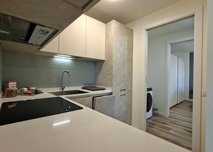 Апартаменты Bright With Terrace And Free Parking Милан