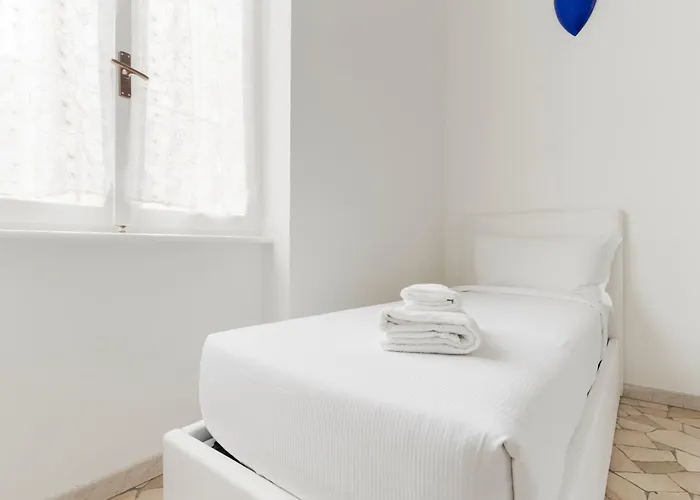 Guesthost - Cozy Varesina Area דירה *