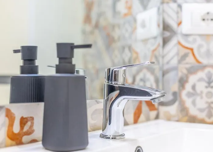 Bright And Elegant With Wifi アパート