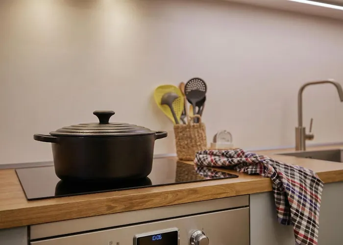 Hostmate - - Farini's Charm - Isola Lägenhet *