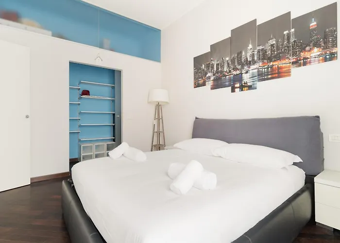 Guesthost - Cozy Balcony Meda Appartement