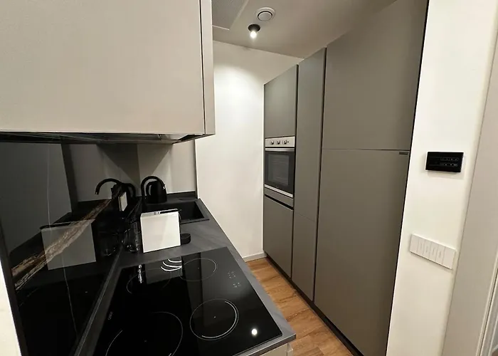 Appartement Cenisio81 *