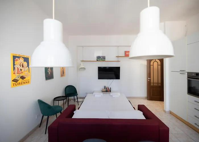 Apartament Design & Comfort Near Station Mediolan