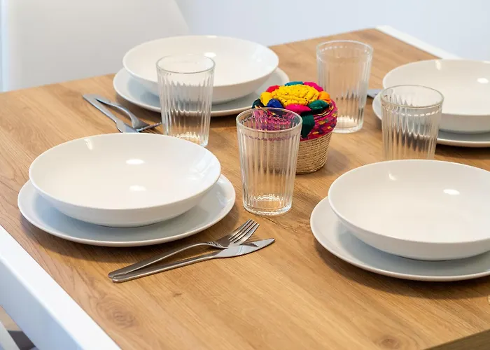 Modern Apt, 25 Min Duomo, Metro 5 Min & Wifi Lägenhet *