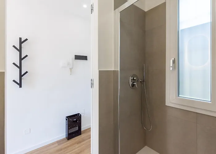 Apartman Il Glicine - Vista Mozzafiato, Zona Isola, Vicino Metro M3 M5 E Stazione