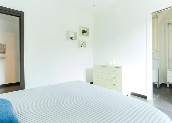 Stylish Porta Venezia - Bright With Jacuzzi * ミラノ