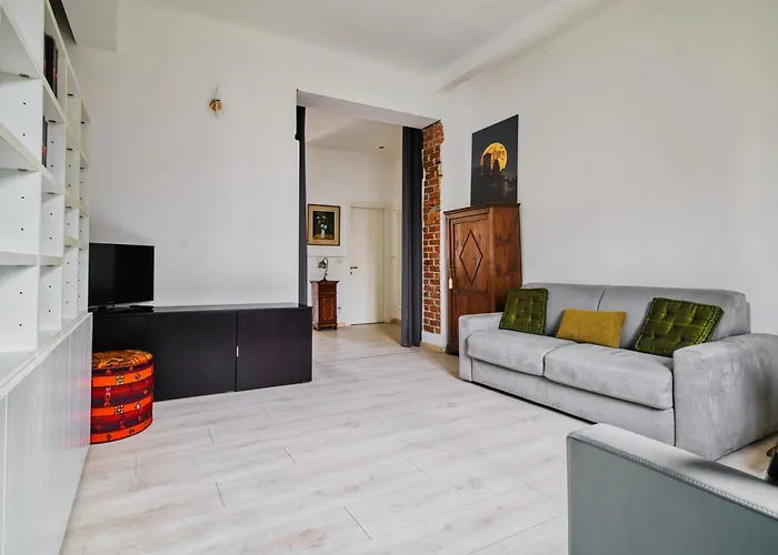 Domusmi Bronzino * Mediolan