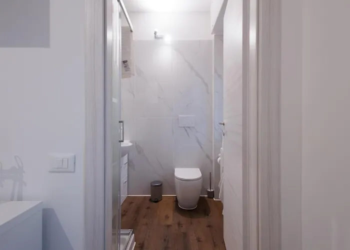 Cinzia's House - 5 Minutes From The Metro Apartmán