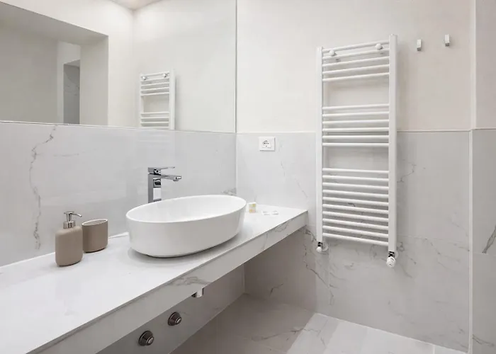 Black Lux 2br In Close To Navigli شقة ميلان