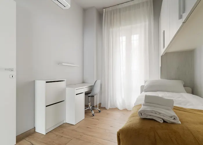 Guesthost - Stylish Forlanini M4 Milaan