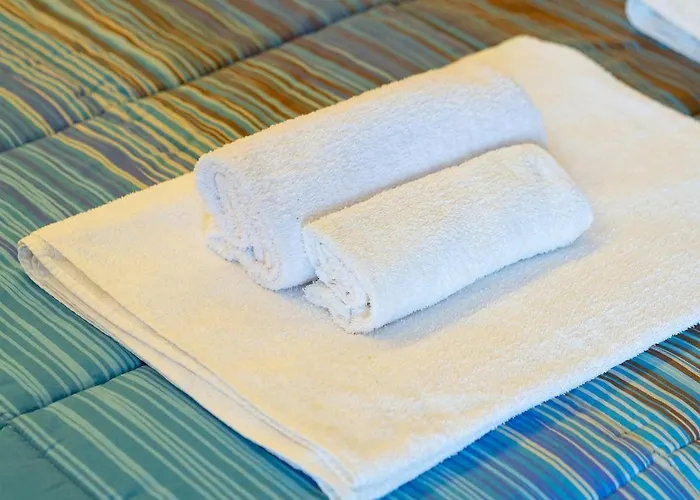 The House - Tram And Parking דירה *