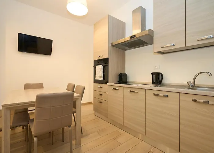 3 Flat, 15 Minutes From Navigli-humanitas * Milan