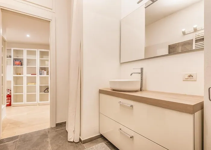 아파트 Fara- Train Station 5'-linate Airport 14'