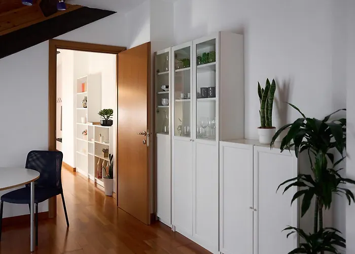 Luxury Penthouse Porta Romana شقة