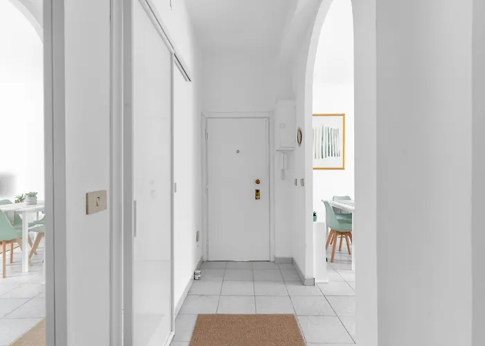 Casa Sibilla - Balcony Apartment, 7min Linate & Arena, Fast Wifi