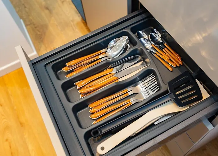 Andrea's Flat Studies Daire