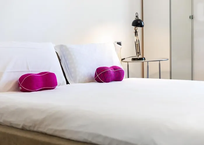 Designer Between Brera And Arco Apartment Milan