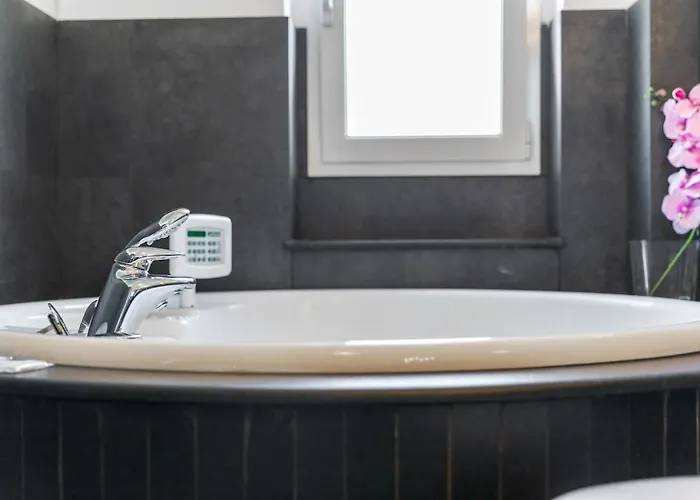 Designer Between Brera And Arco Milan