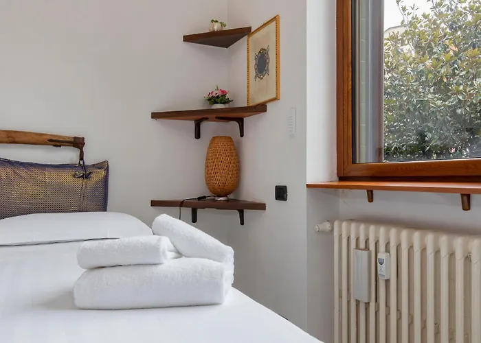 Daire I-host 2br With Balcony Porta Romana Milano