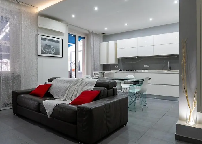 Family 2br With Balcony, Near Metro * מילאנו
