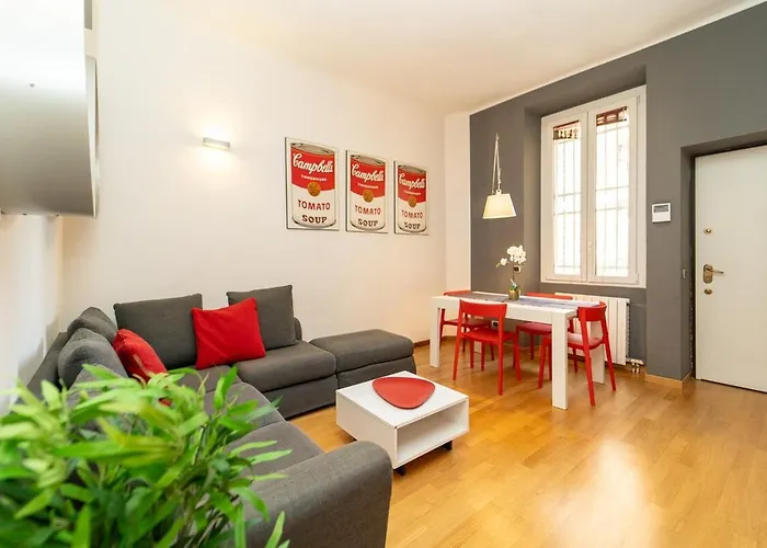 Three-room In The Heart Of * Mediolan