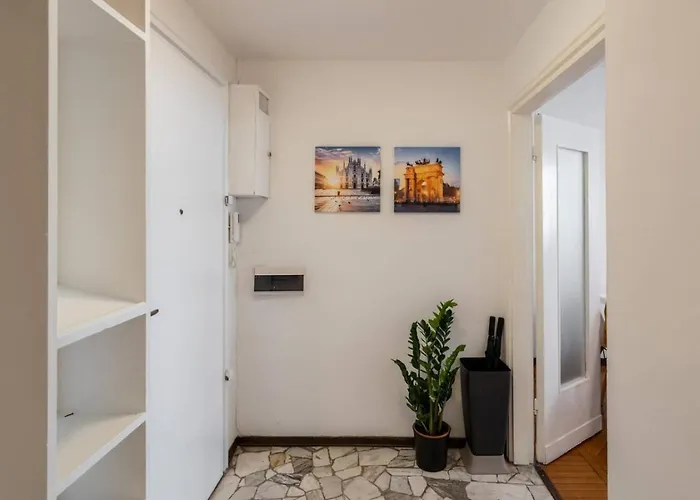 Apartman Centrale-duomo 10min - Spacious App - Sleeps 4 *