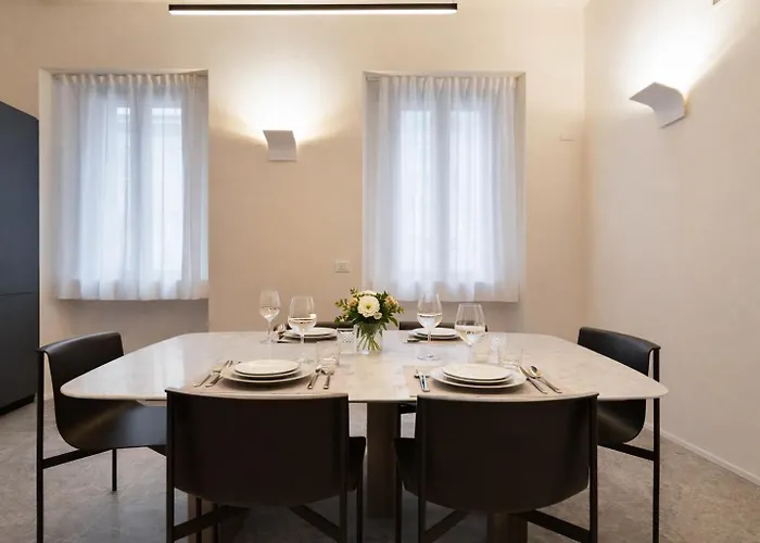 Nerogiardini - Lusso E Design A San Babila