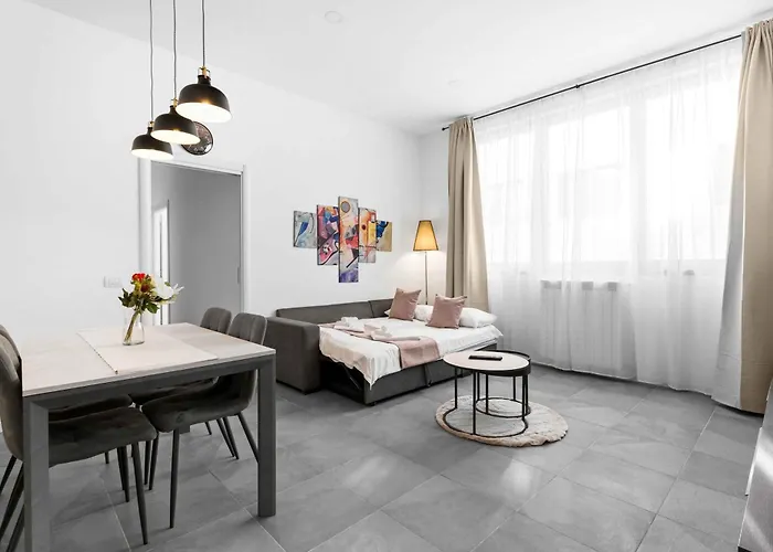 Essence Parcheggio Gratuito E Self Check-in A 公寓